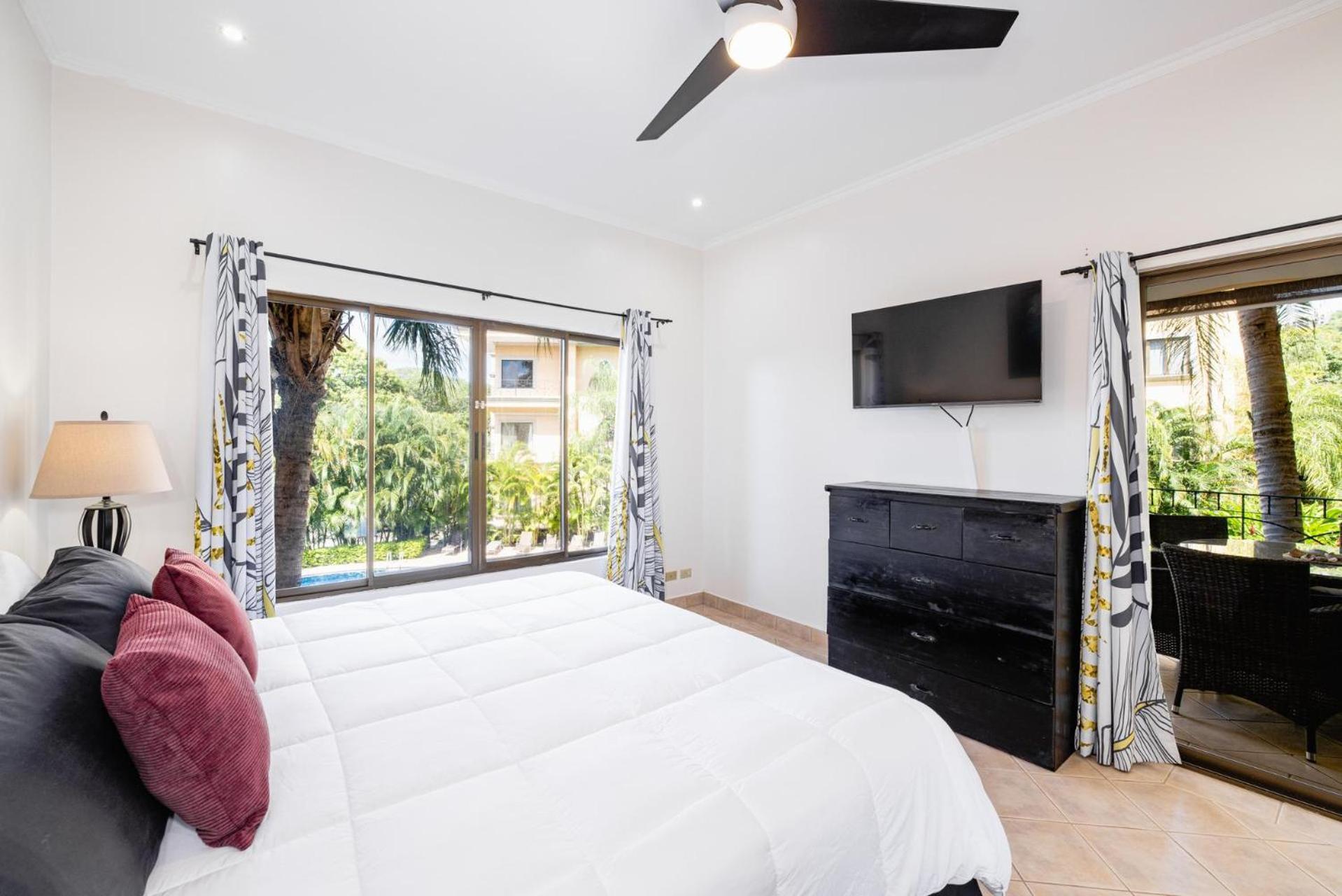 Sunrise 6- Ocean View 2 Bedroom Condo, Steps To The Beach Tamarindo Esterno foto